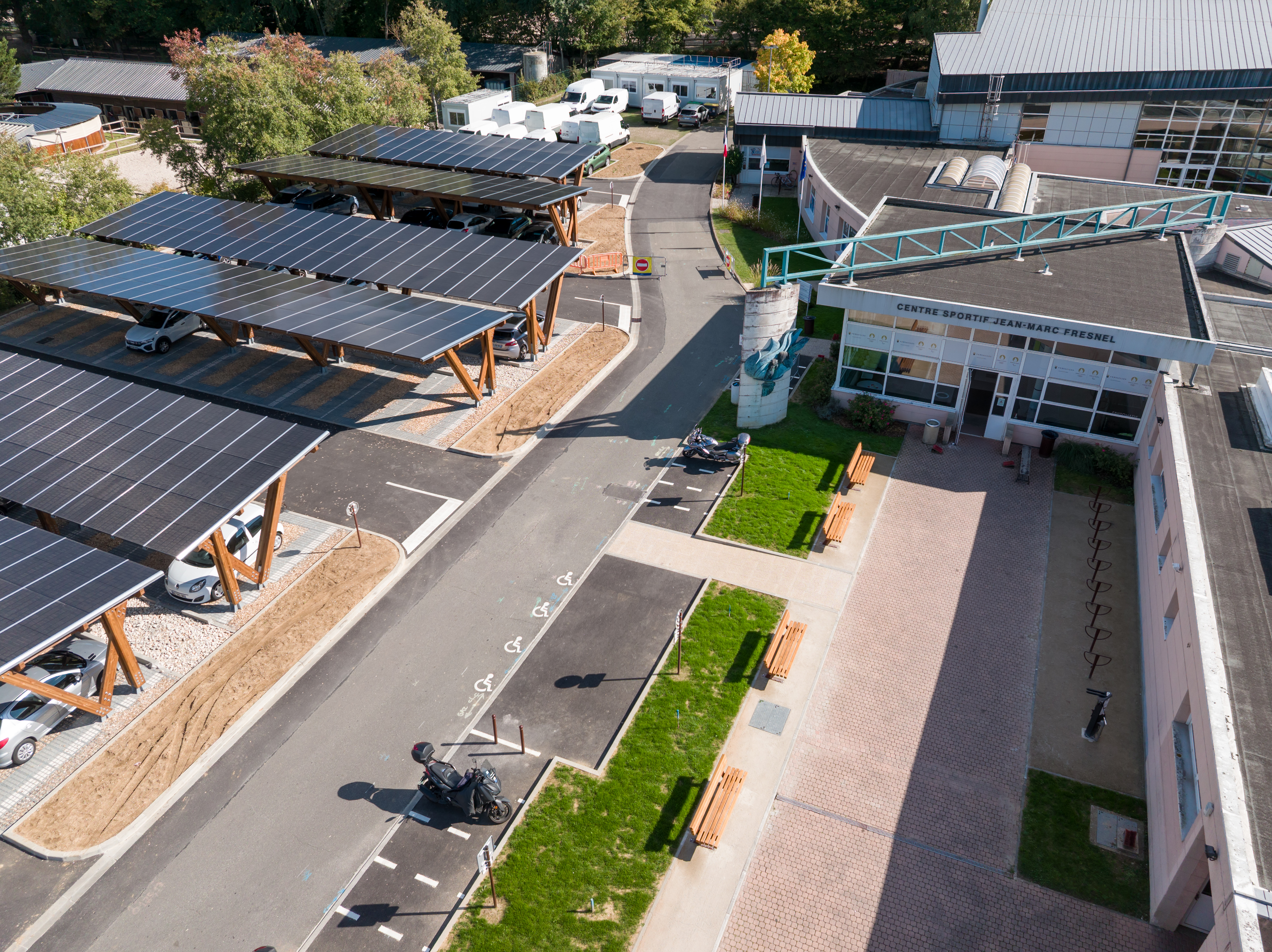 Ombri&egrave;re photovolta&iuml;que TOSSO Rossini Energy - vue a&eacute;rienne