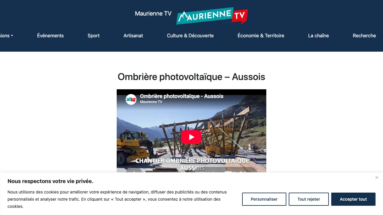 Ombrière photovoltaïque en bois Rossini Energy sur le front de neige d'Aussois