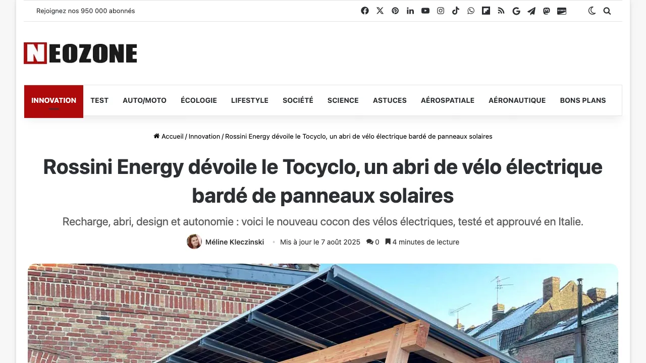 Abri de vélo électrique Tocyclo en bois et panneaux solaires - Rossini Energy