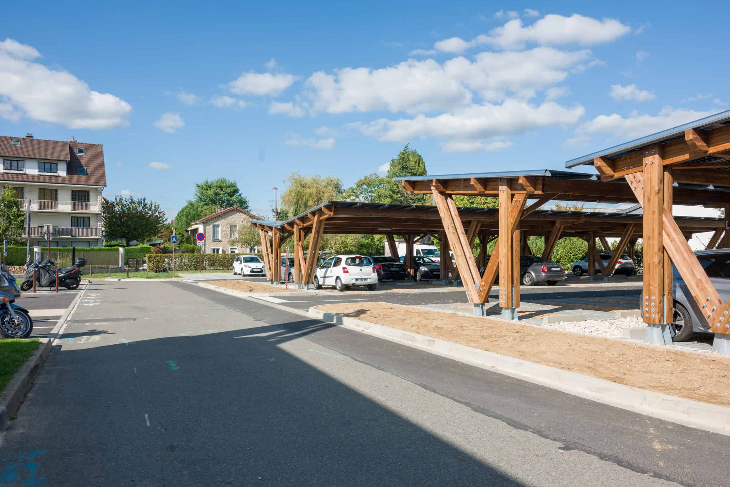 Ombrières photovoltaïques sur grand parking