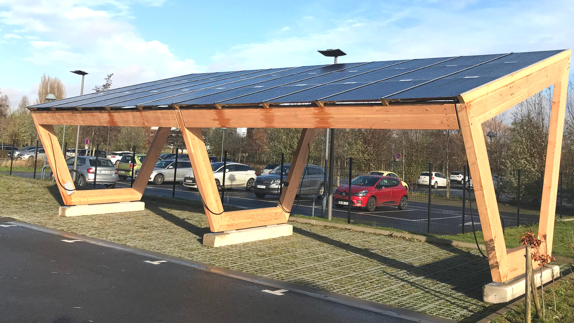 RSE et Loi LOM : ombrière PV en entreprise